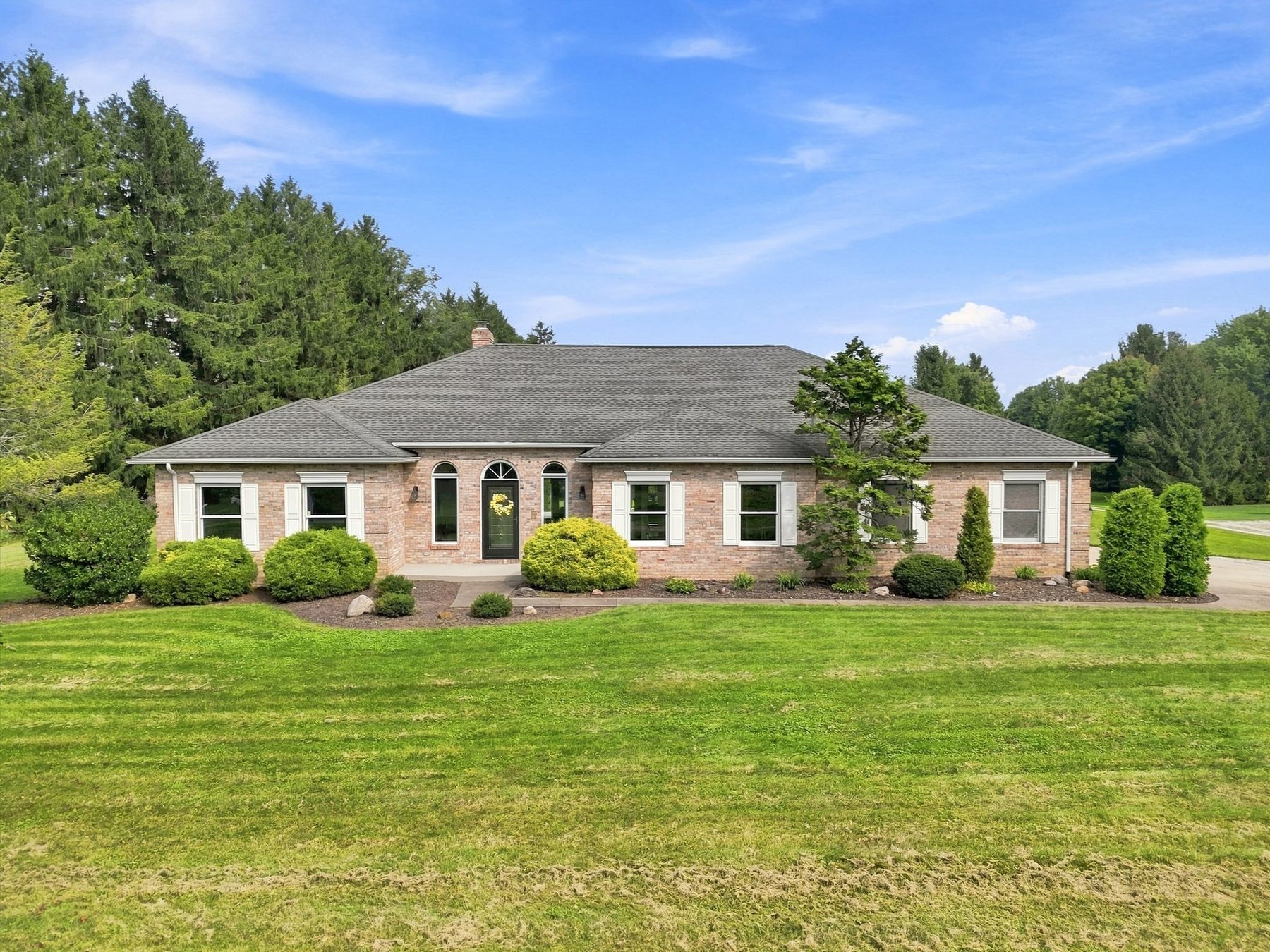 812 Prospect Ave S, Hartville, OH 44632, USA — For Sale