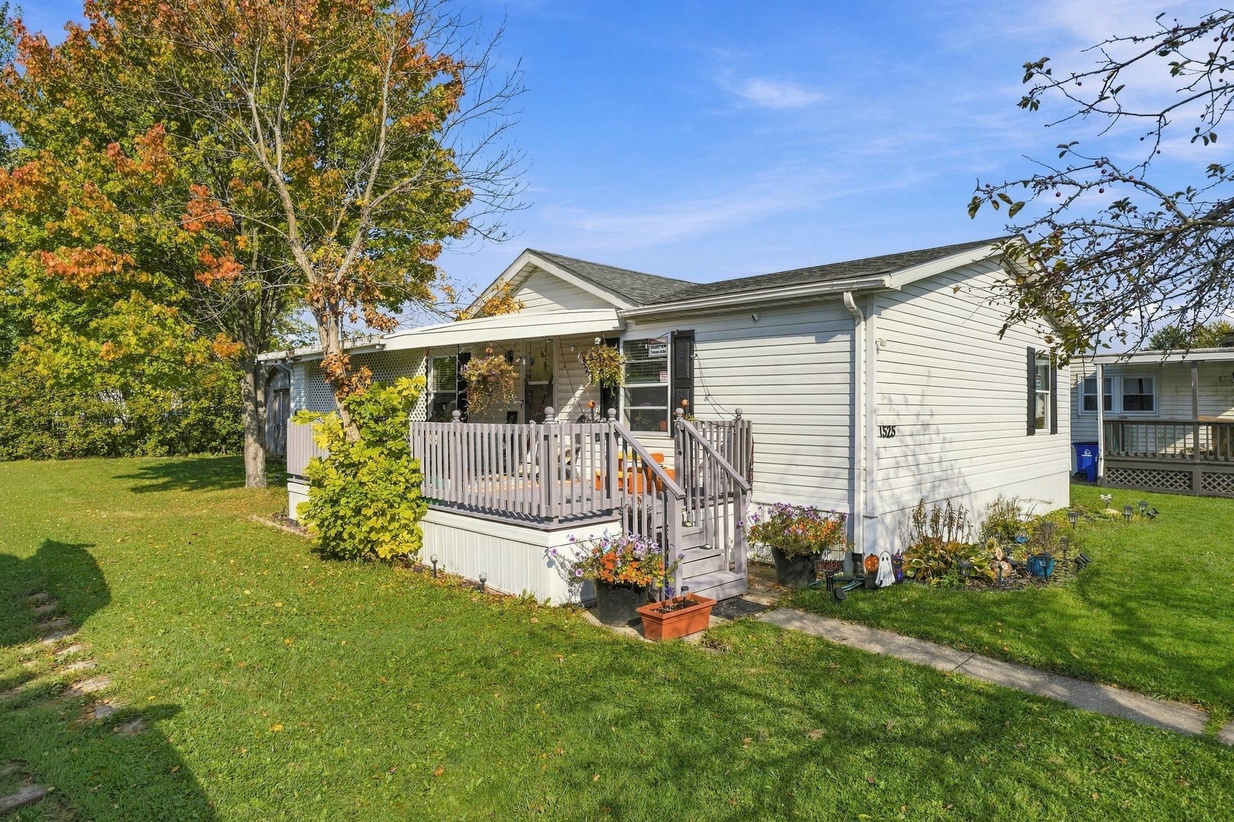 1525 Lancelot Street — For Sale