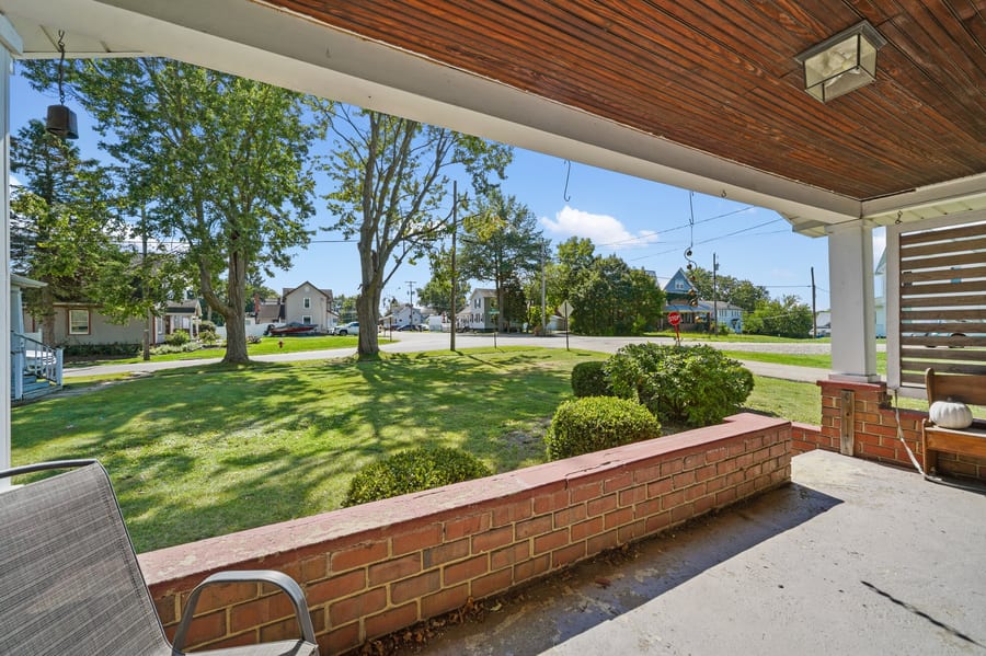 3051 Perrydale St NW — photo 6 of 42