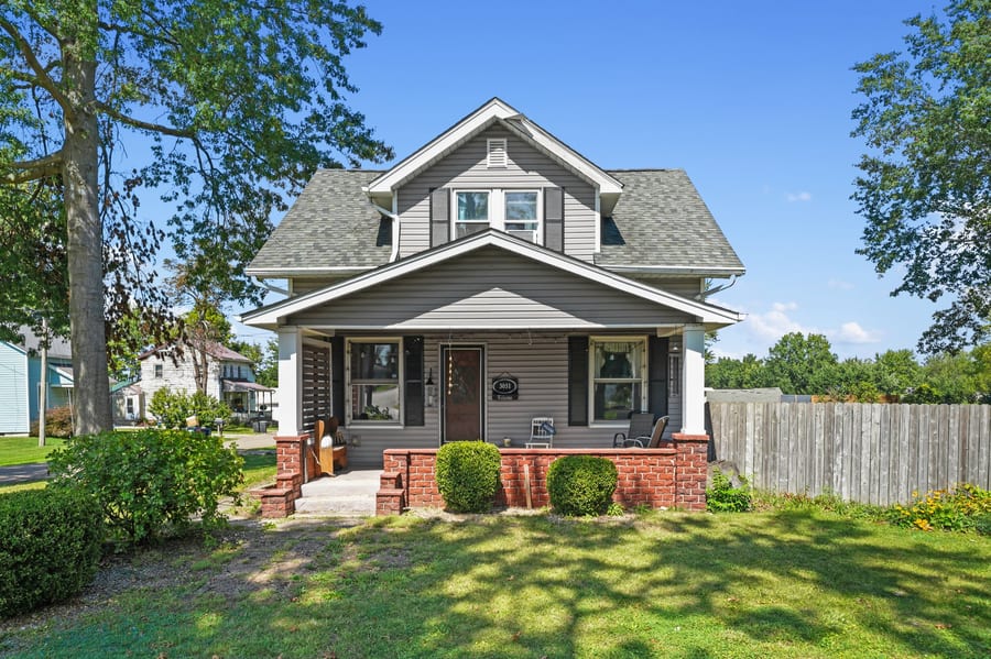 3051 Perrydale St NW — photo 5 of 42