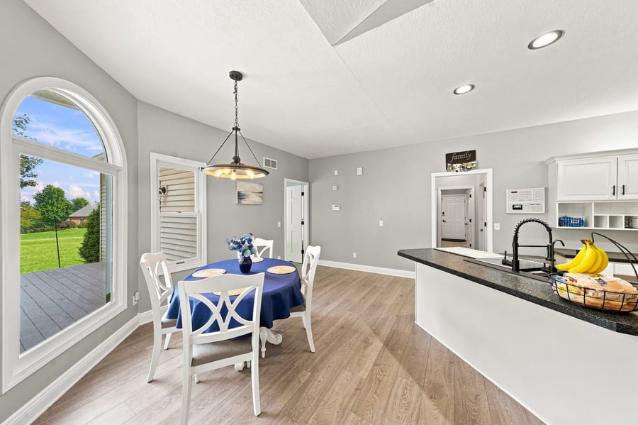 812 Prospect Ave S, Hartville, OH 44632, USA — photo 16 of 49