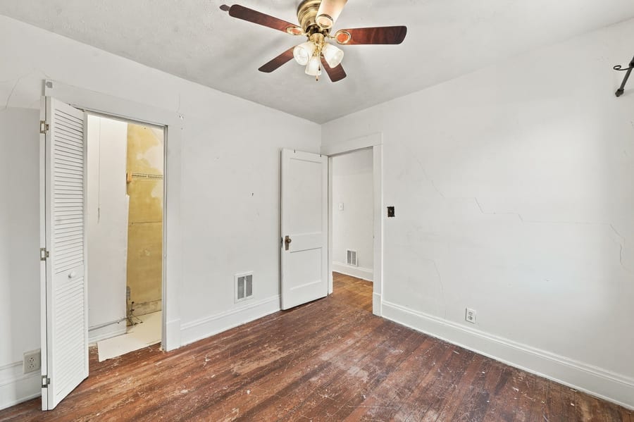 4018 Gifford Avenue — photo 18 of 27