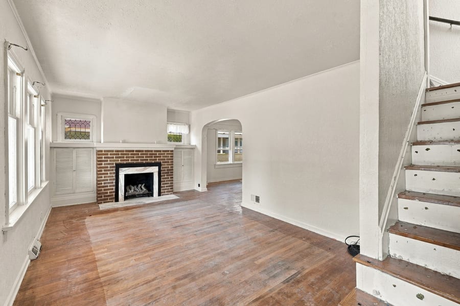 4018 Gifford Avenue — photo 5 of 27