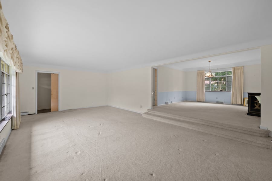 16236 Northvale Boulevard — photo 7 of 44