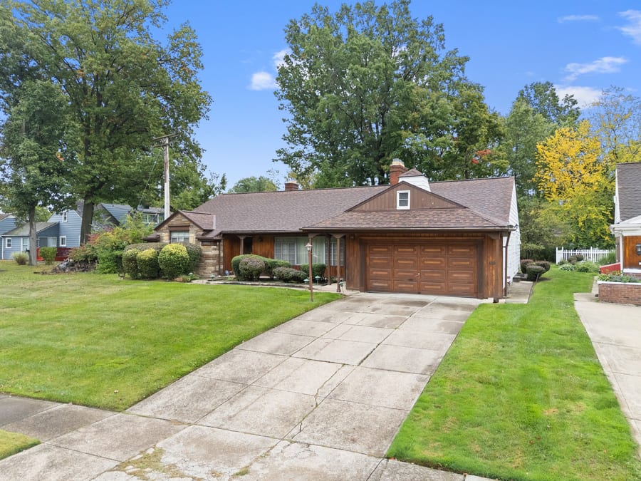 16236 Northvale Boulevard — photo 2 of 44