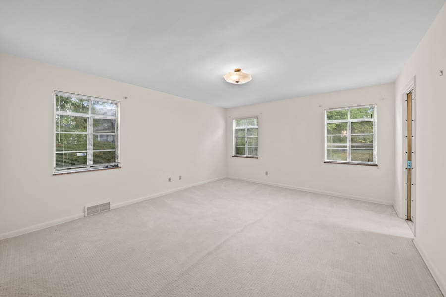 16236 Northvale Boulevard — photo 17 of 44
