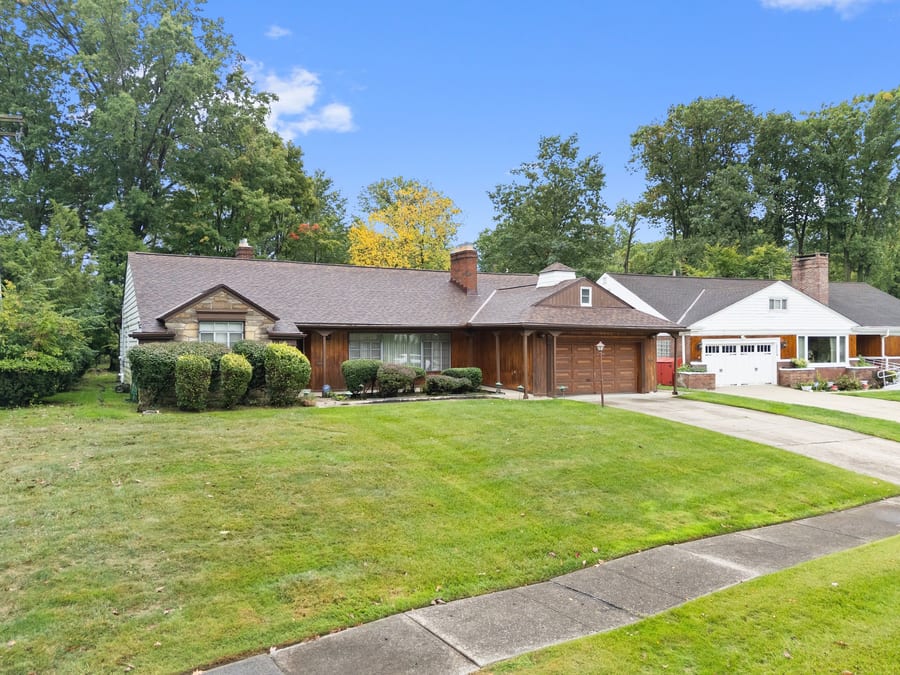 16236 Northvale Boulevard — photo 3 of 44