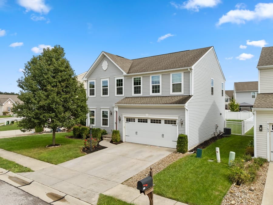 9167 Stonegate Circle, North Ridgeville, OH 44039 — photo 2 of 37