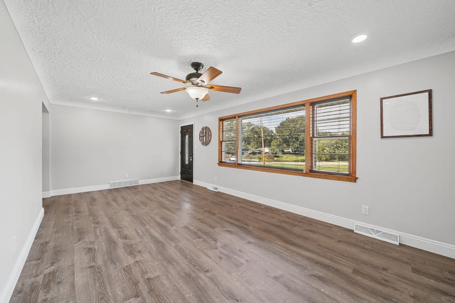 1264 Everbright Dr, Uniontown, OH 44685, USA — photo 10 of 34