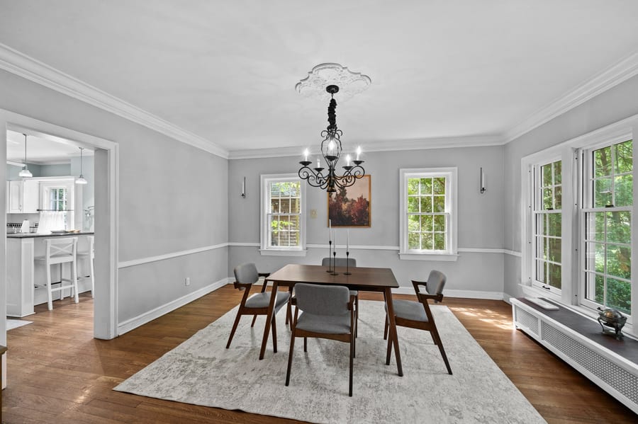 3319 Kenmore Rd — photo 17 of 51