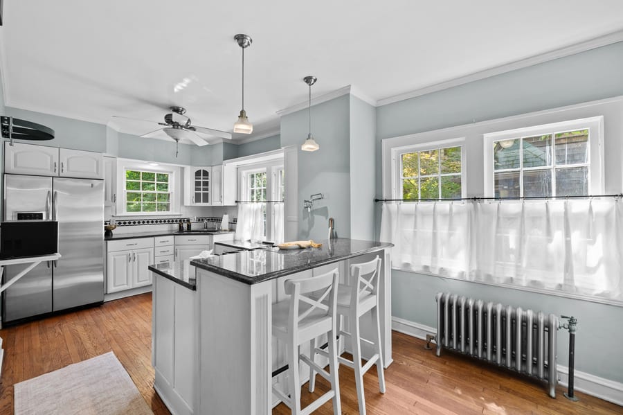 3319 Kenmore Rd — photo 19 of 51