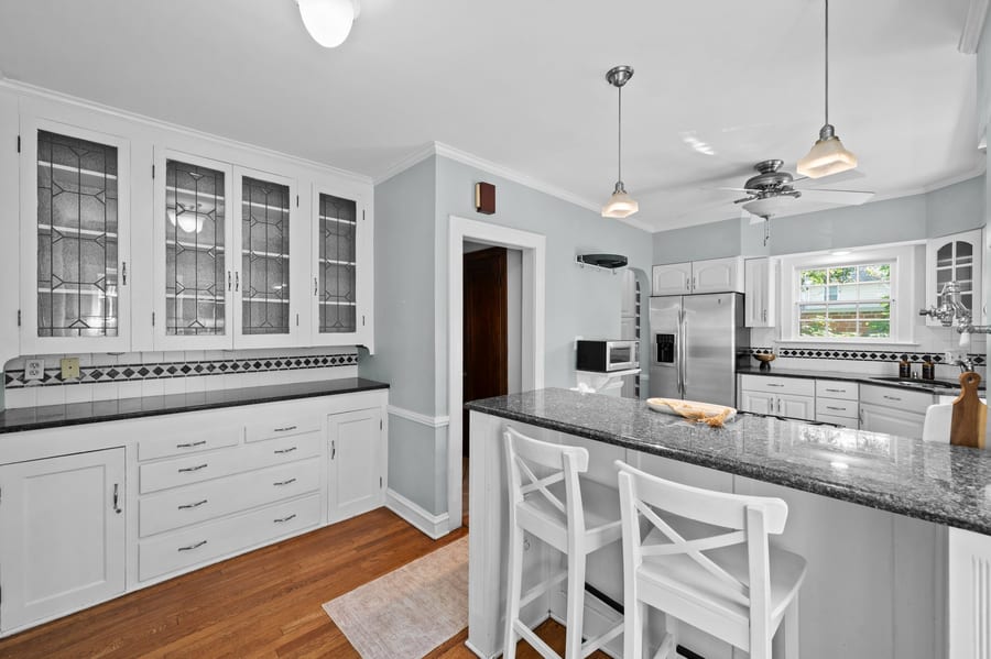 3319 Kenmore Rd — photo 20 of 51