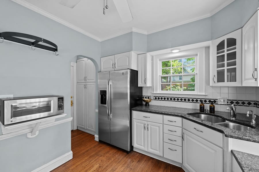 3319 Kenmore Rd — photo 22 of 51