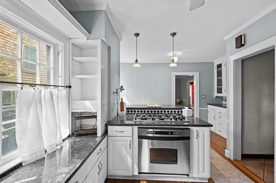 3319 Kenmore Rd — photo 23 of 51