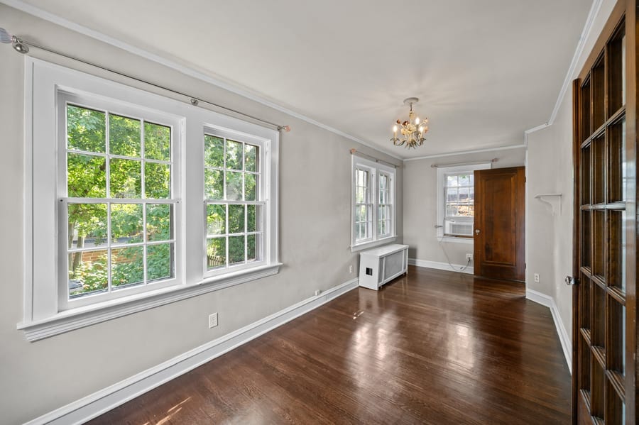 3319 Kenmore Rd — photo 34 of 51