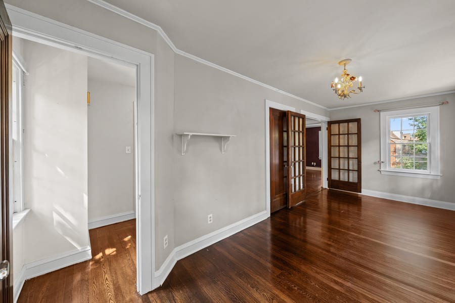 3319 Kenmore Rd — photo 33 of 51