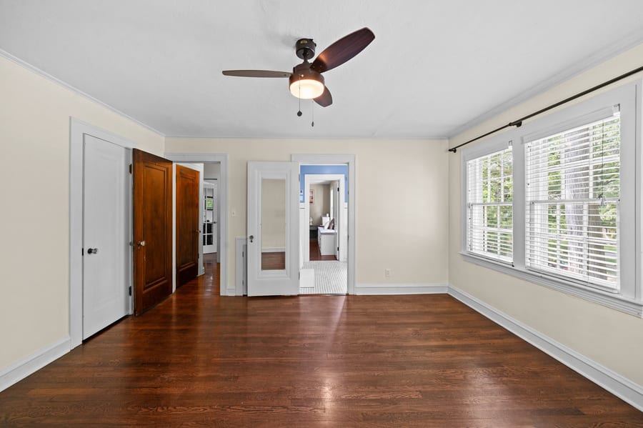 3319 Kenmore Rd — photo 32 of 51