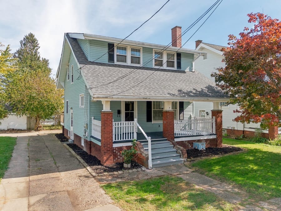 160 Claremont Avenue Northwest — photo 2 of 36