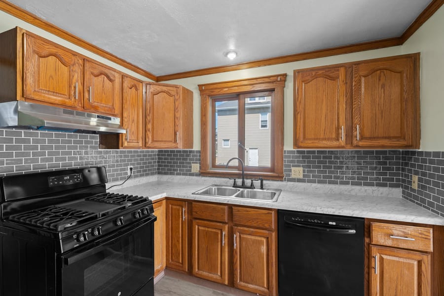 160 Claremont Avenue Northwest — photo 11 of 36