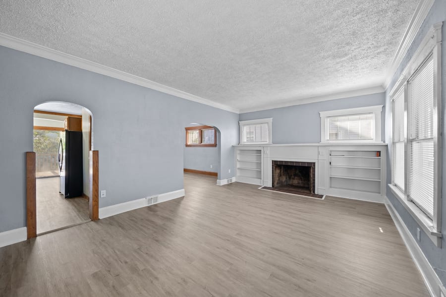 160 Claremont Avenue Northwest — photo 4 of 36