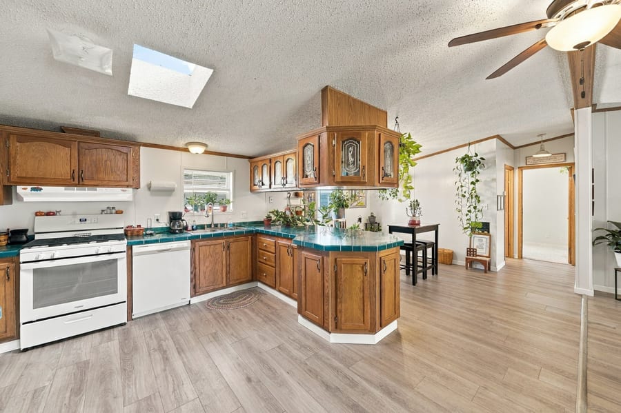 1525 Lancelot Street — photo 11 of 28