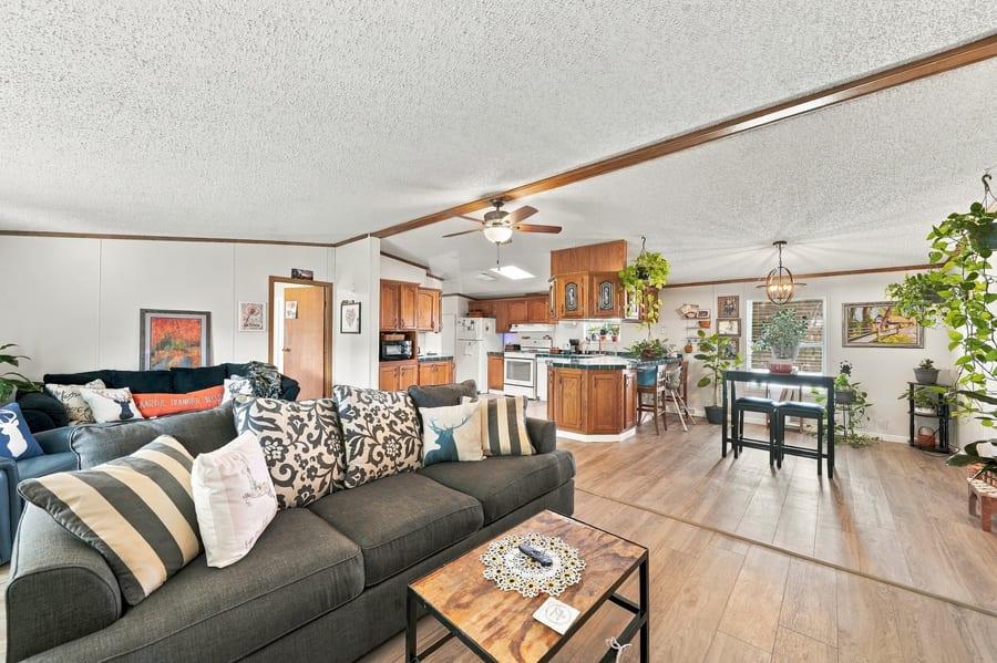 1525 Lancelot Street — photo 4 of 28